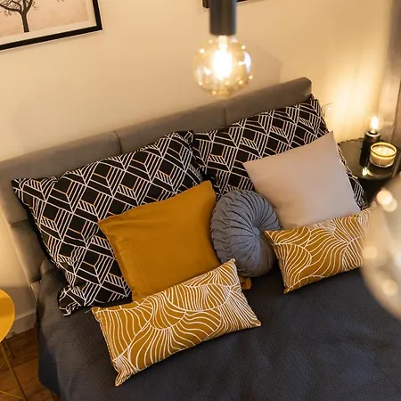 Ciekawe Miejsce B דירה קולובז'ג